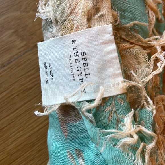 🌟 Host Pick 🌟 Spell Maisie Travel Scarf in Vintage Turquoise - Picture 9 of 11